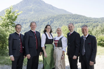 Auf dem Bild v.l.n.r.: Bundesrat Sebastian Kolland, Bürgermeister Rainer Fankhauser, Barbara Thaler (Abgeordnete zum europäischen Parlament), Landtagsabgeordnete Barbara Schwaighofer, Josef Hechenberger (Abgeordneter zum Nationalrat) und Bezirkshauptmann Christoph Platzgummer.