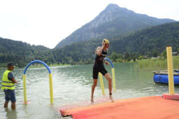 Der Thiersee bietet für die erste Disziplin perfekte Wettkampftemperaturen.