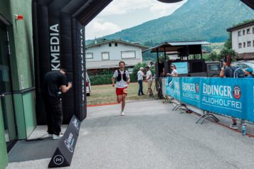 Yannick Gladow überquerte beim KOASA-Marathon als Erster die Ziellinie und durfte sich über die Goldmedaille freuen.