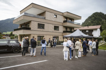 Nach 15 Monaten Bauzeit ist das Wohnhaus Hausberg Walchsee bezugsfertig.