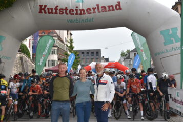 Veranstalter Frank Rietzler, Organisationsleiterin Katrin Schefbänker (TVB Kufsteinerland) und TVB-Obmann Georg Hörhager.