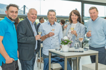 Ermin Huskic (Serviceberater Autowelt), Werner Salzburger (ÖGK), Simon Karrer, Sandra Bodner (Bodner Gruppe), Fritz Unterberger (v.l.n.r.)